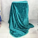 پتو تک نفره و دو نفره ابریشمی تک رنگ طرح دار لب دار - تصویر 6
